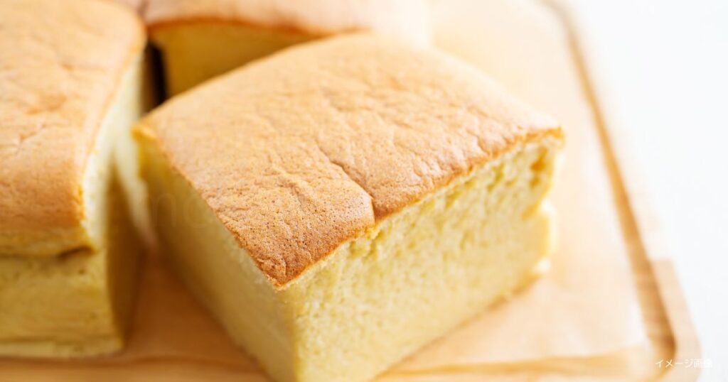 四角いスポンジケーキ